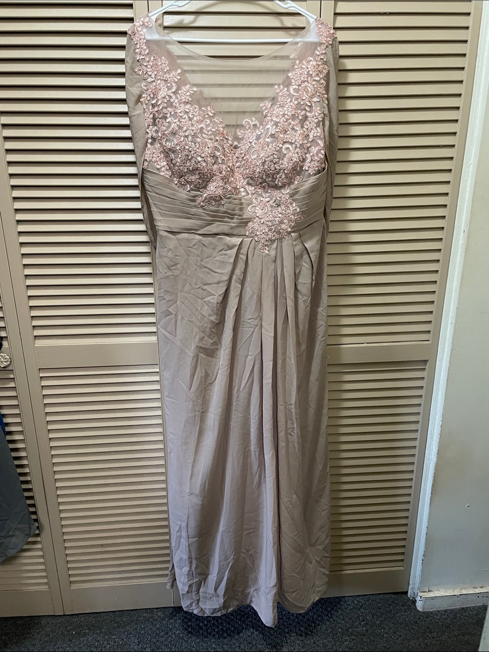 Maxi Dress with Dusty Pink Lace Appliqué